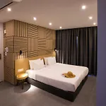 White Luxury 4*