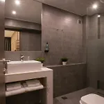 B&B White Luxury