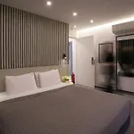 B&B White Luxury 4*