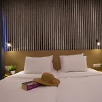 White Luxury 4*