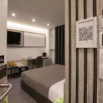 White Luxury Salonic