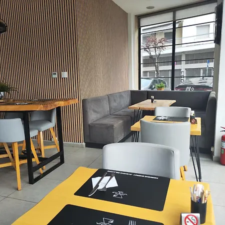 White Luxury 4* סלוניקי