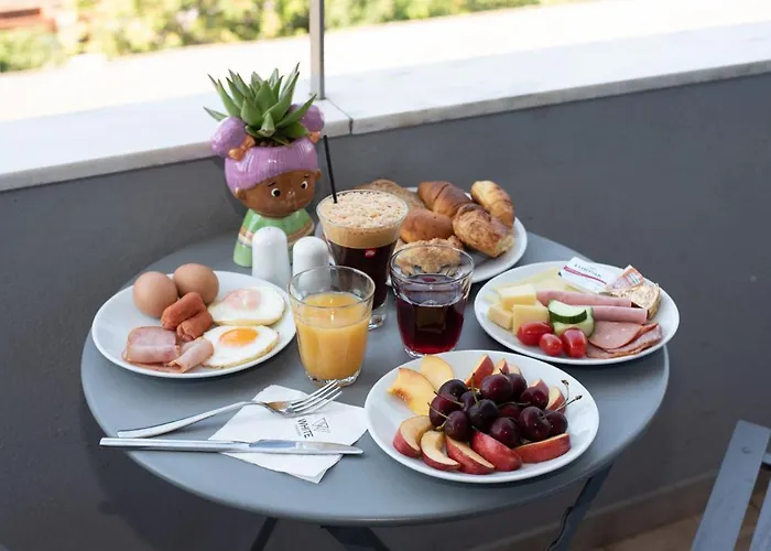 White Luxury לינה וארוחת בוקר סלוניקי