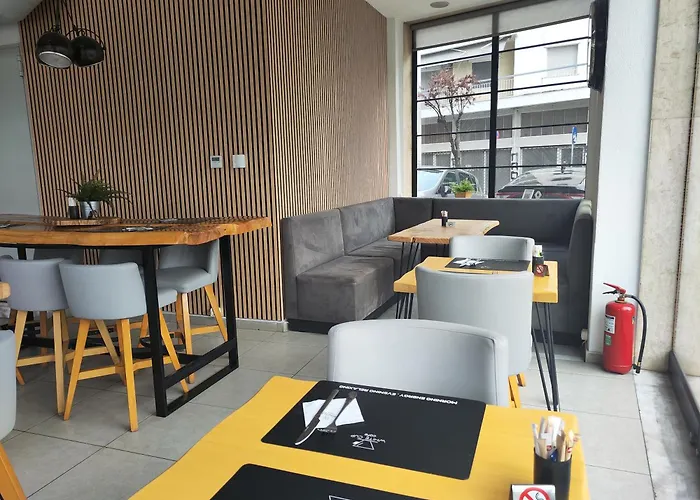 White Luxury 4* סלוניקי