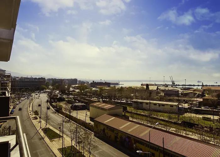 White Luxury 4* סלוניקי