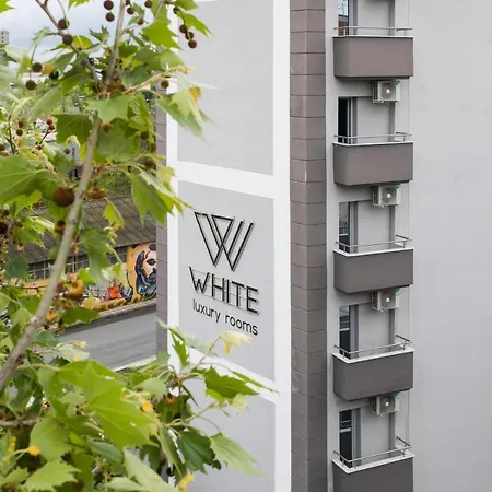 White Luxury 塞萨洛尼基