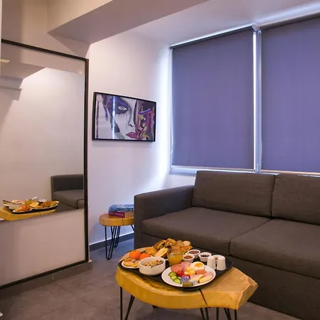 White Luxury 住宿加早餐酒店 2*