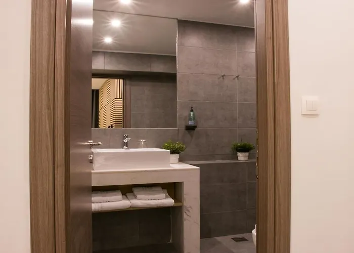 White Luxury 4* 塞萨洛尼基