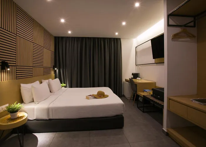 White Luxury Bed and breakfast