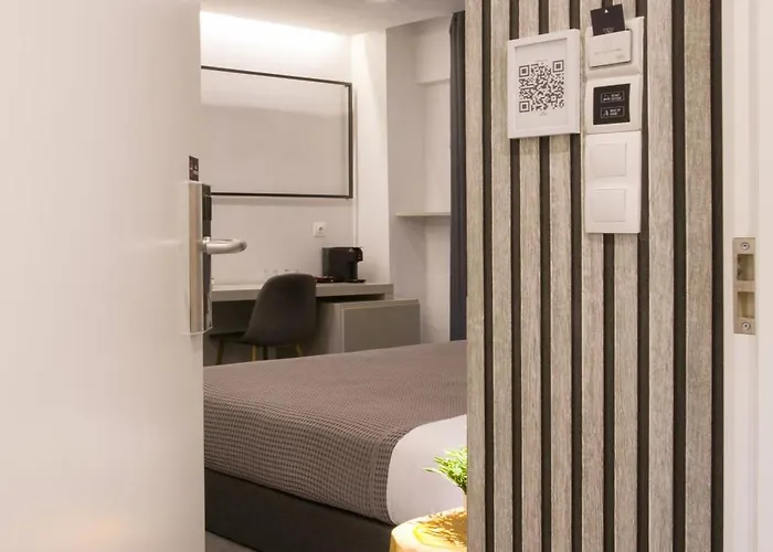 Couette-café White Luxury 4*