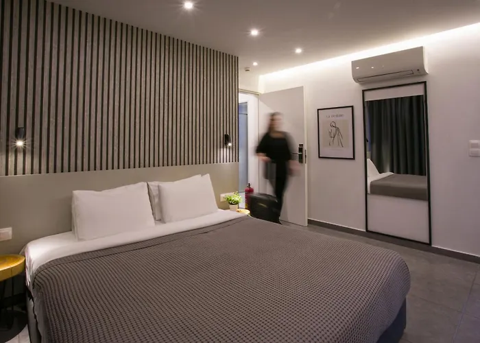 White Luxury Couette-café 4*